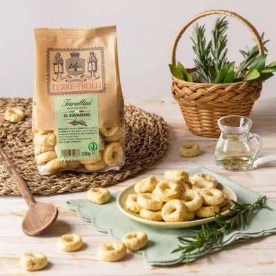 Tarallini traditionnels des Pouilles au Romarin