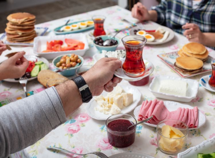 Brunchs du monde : comment le week-end se savoure selon les cultures