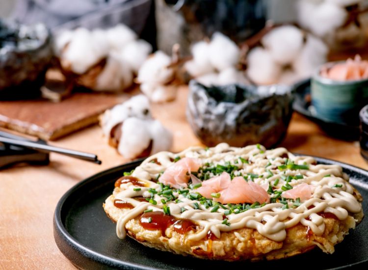Découvrez-l-Okonomiyaki-le-plat-préféré-des-Japonais-