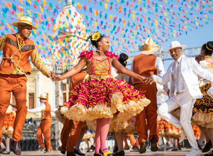 Fêtes-et-traditions-du-mois-de-juin-dans-le-monde