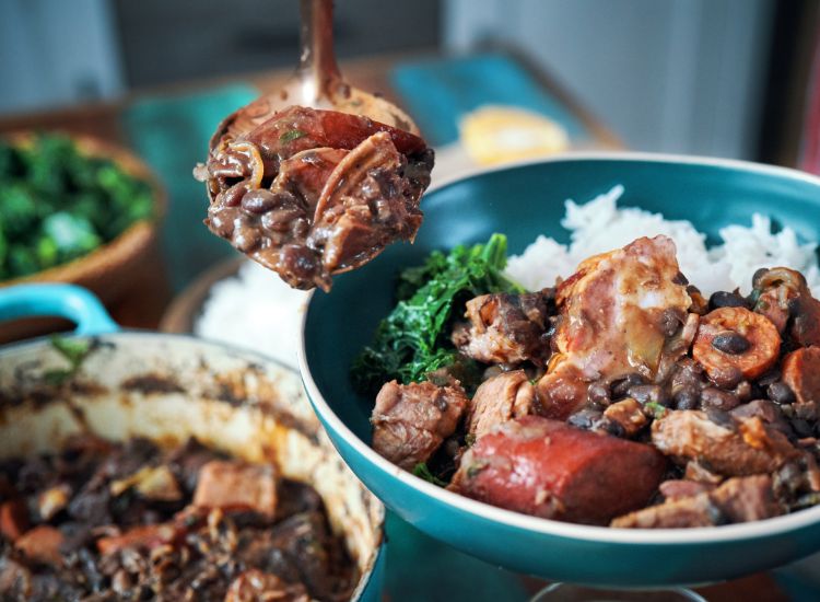La Feijoada plat traditionnel cuisine brésilienne plat traditionnel