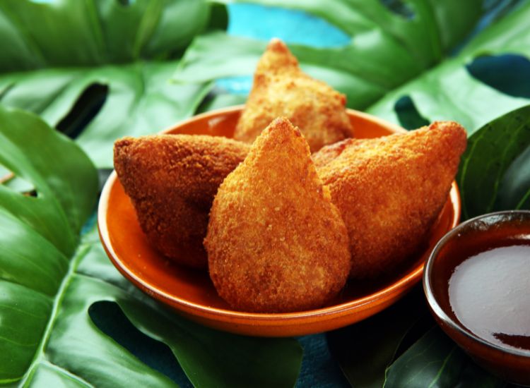 Recette coxinha brésilienne la street food croustillante au poulet