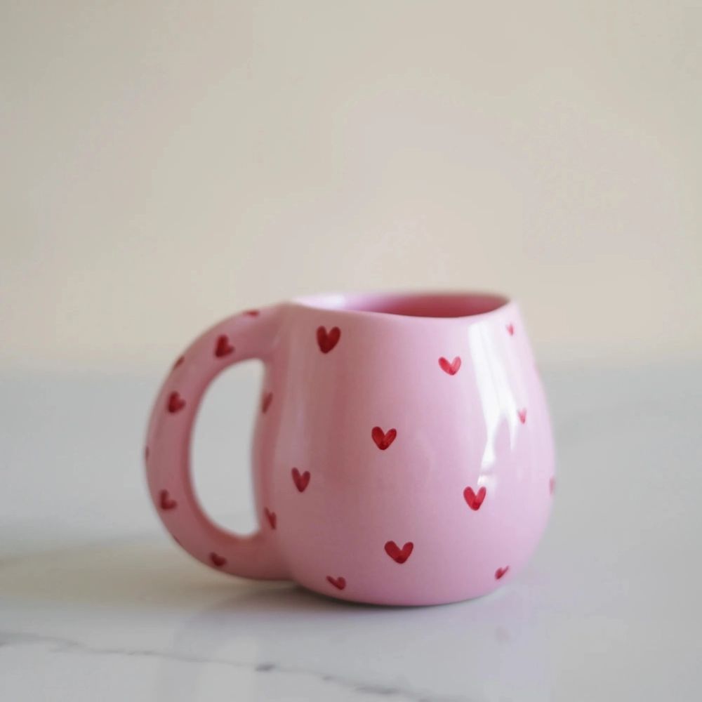 Tasse en faïence rose Cupidon – cadeau romantique pour café ou chocolat chaud