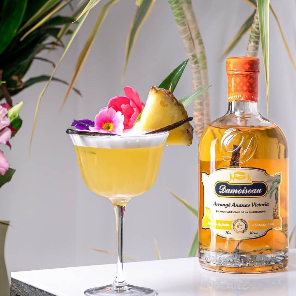 bouteille rhum arrangé ananas victoria Damoiseau