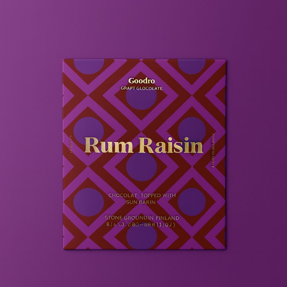 ablette de chocolat bio Goodio au rhum et raisin 35 %, végan et artisanale, fabriquée à la main en Finlande