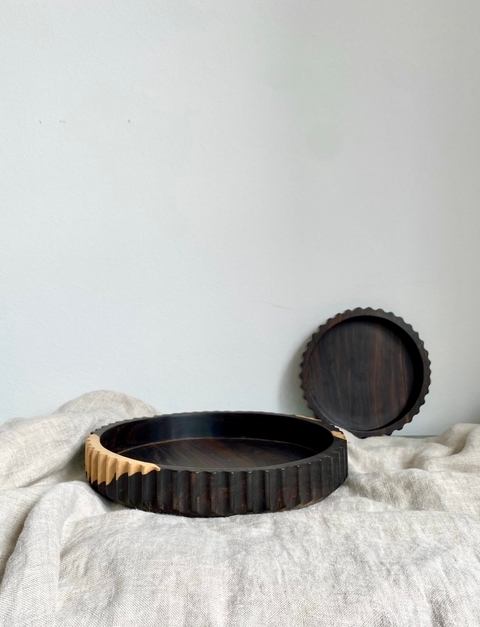 Plateausx à pétoncles e bois noir africain