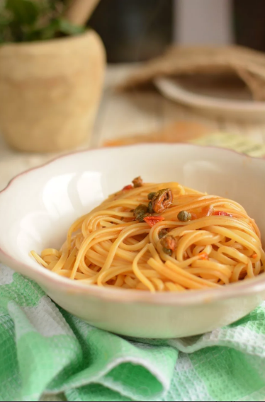 Linguine Puttanesca aux Olives & Câpres Salées - Prêtes à Cuire avec Assaisonnement