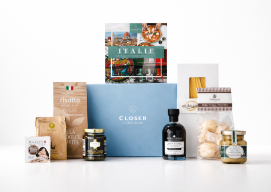 Closer To The World — Coffret & expérience