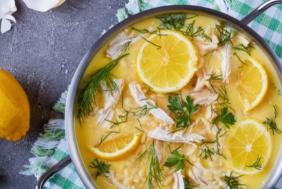 Avgolemono – Soupe grecque au poulet, citron et œuf