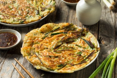 Crêpes coréennes aux oignons verts (Pajeon) : recette croustillante et facile