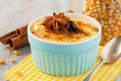 Curau de Milho (Pudding sucré brésilien au maïs) Recette traditionnelle exotique