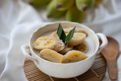 Kluay Buat Chi – Bananes Thaïlandaises à la Crème de Coco Recette traditionnelle